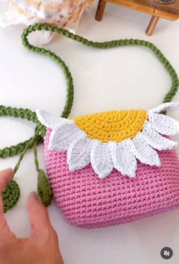 Beautiful Pink Purse for kids