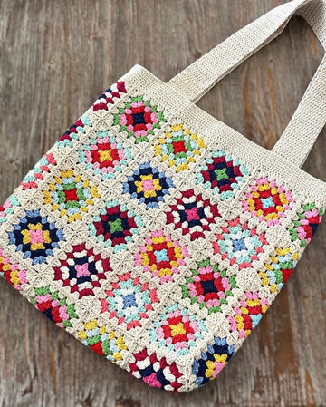 Skin tote bag in multi color combinations