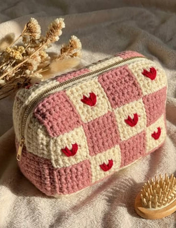Crochet Beautiful Heart Pouch